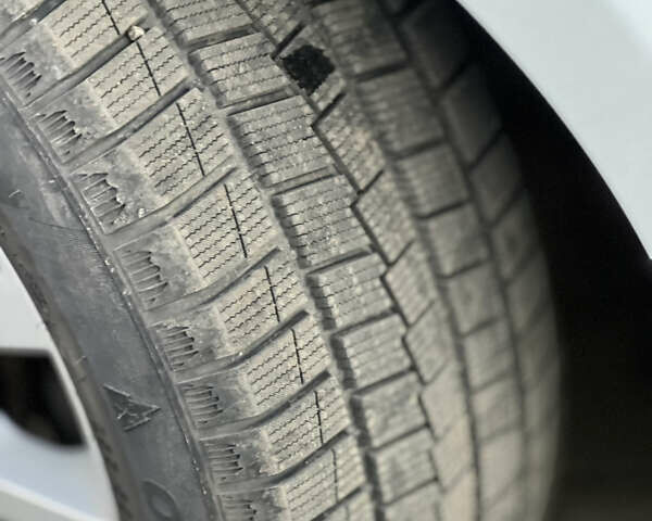 Білий Ленд Ровер Range Rover Sport, об'ємом двигуна 3 л та пробігом 173 тис. км за 24999 $, фото 14 на Automoto.ua