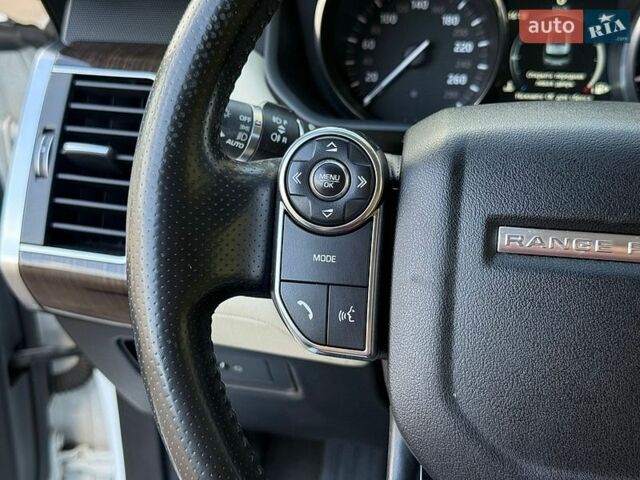 Білий Ленд Ровер Range Rover Sport, об'ємом двигуна 3 л та пробігом 171 тис. км за 24500 $, фото 40 на Automoto.ua