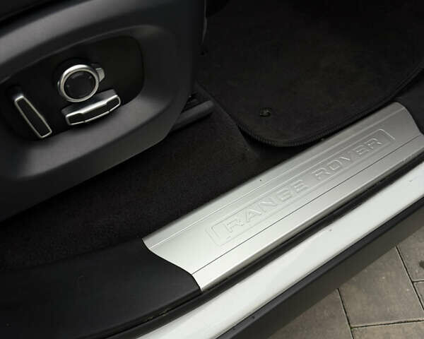 Білий Ленд Ровер Range Rover Sport, об'ємом двигуна 3 л та пробігом 195 тис. км за 24500 $, фото 24 на Automoto.ua