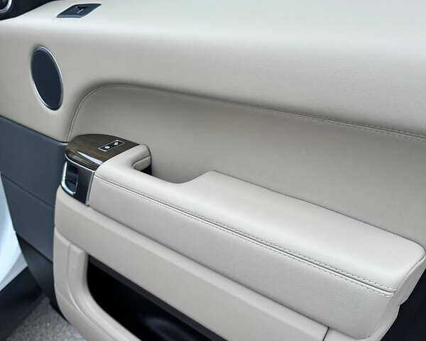 Белый Ленд Ровер Рендж Ровер Спорт, объемом двигателя 2.99 л и пробегом 104 тыс. км за 29500 $, фото 36 на Automoto.ua