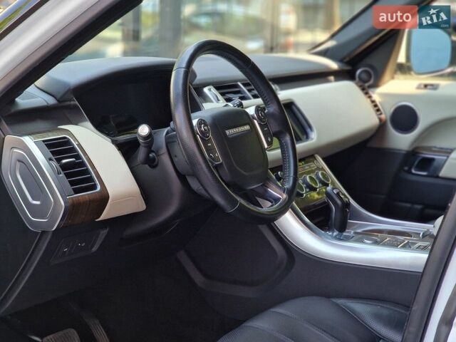 Білий Ленд Ровер Range Rover Sport, об'ємом двигуна 2.99 л та пробігом 99 тис. км за 28490 $, фото 45 на Automoto.ua