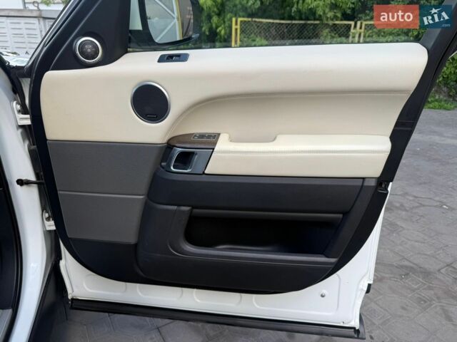 Білий Ленд Ровер Range Rover Sport, об'ємом двигуна 3 л та пробігом 171 тис. км за 22500 $, фото 51 на Automoto.ua