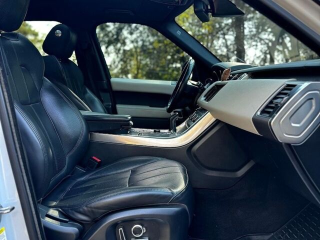 Білий Ленд Ровер Range Rover Sport, об'ємом двигуна 2.99 л та пробігом 197 тис. км за 24777 $, фото 16 на Automoto.ua
