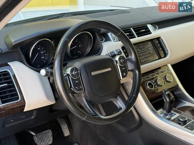 Білий Ленд Ровер Range Rover Sport, об'ємом двигуна 3 л та пробігом 171 тис. км за 22500 $, фото 22 на Automoto.ua