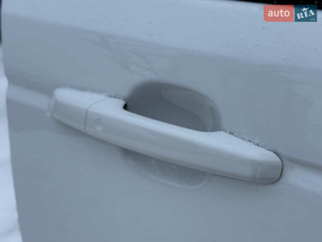 Белый Ленд Ровер Рендж Ровер Спорт, объемом двигателя 3 л и пробегом 175 тыс. км за 23800 $, фото 19 на Automoto.ua