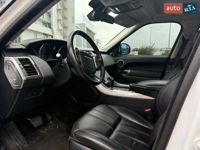 Білий Ленд Ровер Range Rover Sport, об'ємом двигуна 3 л та пробігом 97 тис. км за 33700 $, фото 19 на Automoto.ua