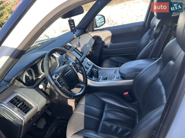 Білий Ленд Ровер Range Rover Sport, об'ємом двигуна 3 л та пробігом 186 тис. км за 26000 $, фото 24 на Automoto.ua