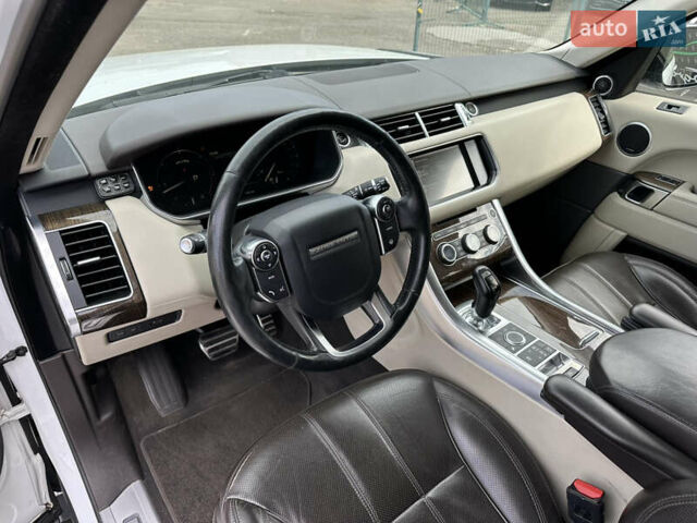 Білий Ленд Ровер Range Rover Sport, об'ємом двигуна 2.99 л та пробігом 164 тис. км за 31999 $, фото 11 на Automoto.ua