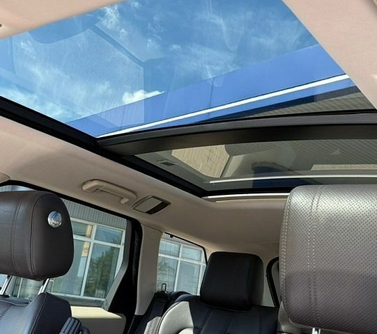 Білий Ленд Ровер Range Rover Sport, об'ємом двигуна 3 л та пробігом 215 тис. км за 22800 $, фото 47 на Automoto.ua