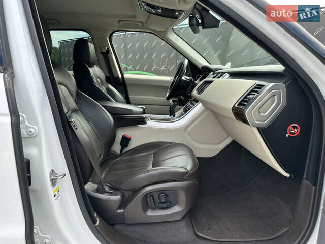 Білий Ленд Ровер Range Rover Sport, об'ємом двигуна 2.99 л та пробігом 164 тис. км за 31999 $, фото 22 на Automoto.ua