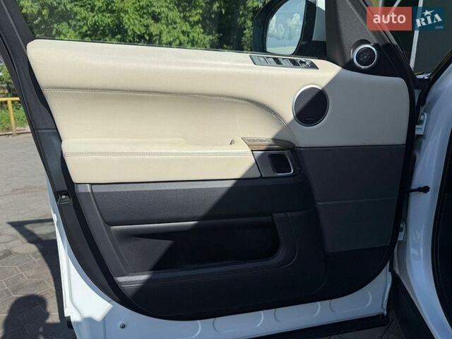 Білий Ленд Ровер Range Rover Sport, об'ємом двигуна 3 л та пробігом 171 тис. км за 24500 $, фото 19 на Automoto.ua