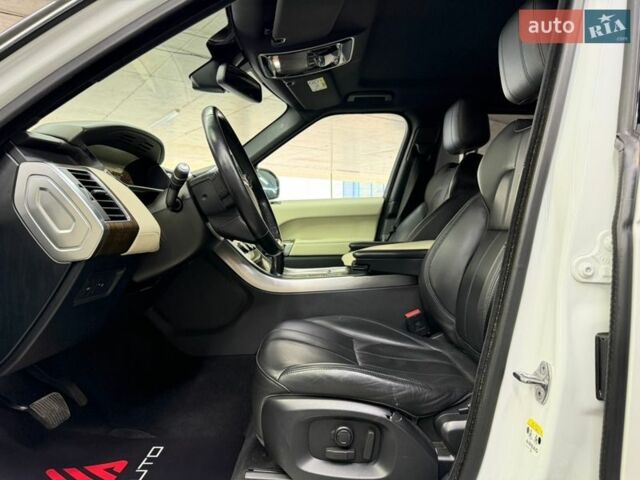 Білий Ленд Ровер Range Rover Sport, об'ємом двигуна 2.99 л та пробігом 99 тис. км за 28500 $, фото 21 на Automoto.ua