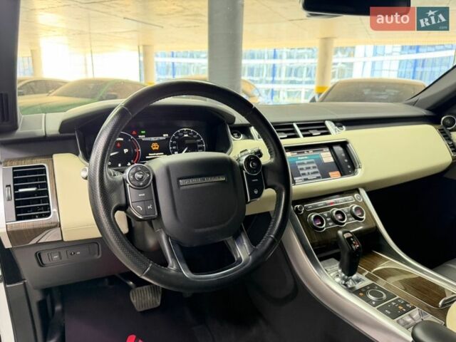Білий Ленд Ровер Range Rover Sport, об'ємом двигуна 2.99 л та пробігом 99 тис. км за 28500 $, фото 26 на Automoto.ua