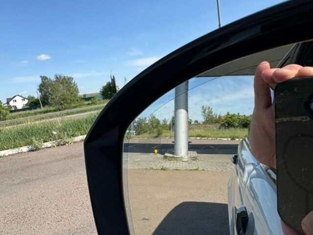 Білий Ленд Ровер Range Rover Sport, об'ємом двигуна 3 л та пробігом 215 тис. км за 22800 $, фото 63 на Automoto.ua