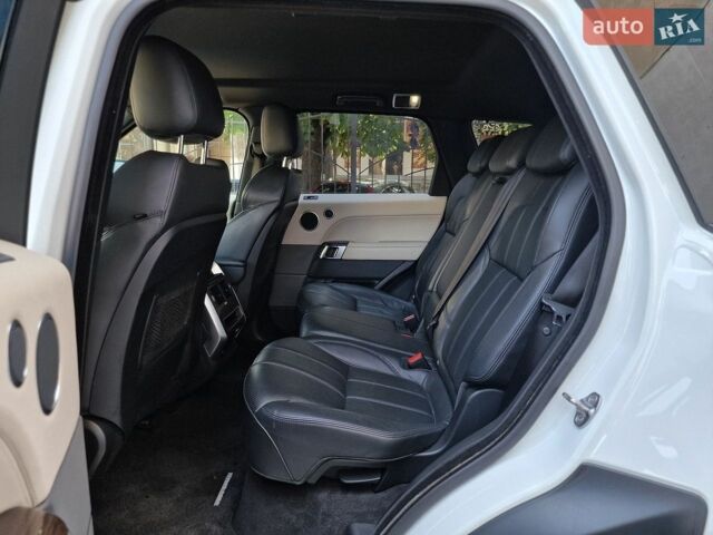 Білий Ленд Ровер Range Rover Sport, об'ємом двигуна 2.99 л та пробігом 99 тис. км за 28490 $, фото 60 на Automoto.ua