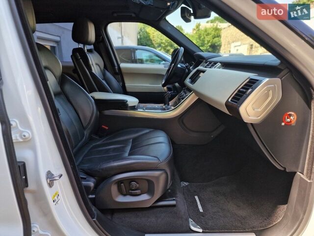 Білий Ленд Ровер Range Rover Sport, об'ємом двигуна 2.99 л та пробігом 99 тис. км за 28490 $, фото 50 на Automoto.ua