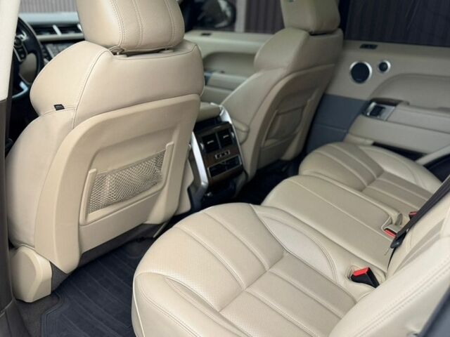 Білий Ленд Ровер Range Rover Sport, об'ємом двигуна 3 л та пробігом 150 тис. км за 23999 $, фото 15 на Automoto.ua