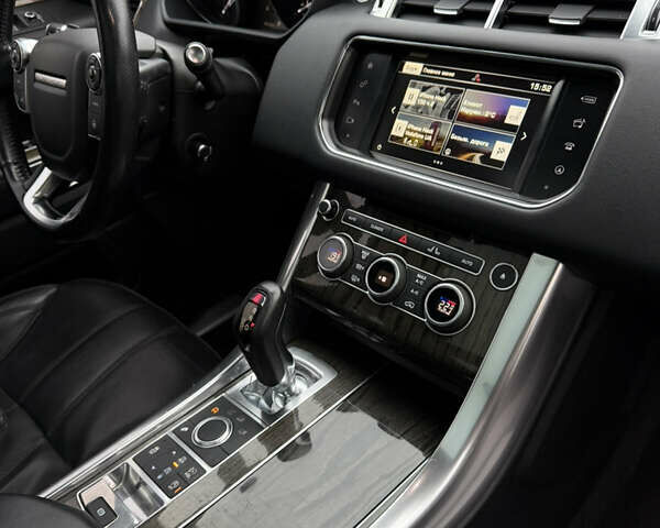 Білий Ленд Ровер Range Rover Sport, об'ємом двигуна 3 л та пробігом 195 тис. км за 24500 $, фото 25 на Automoto.ua