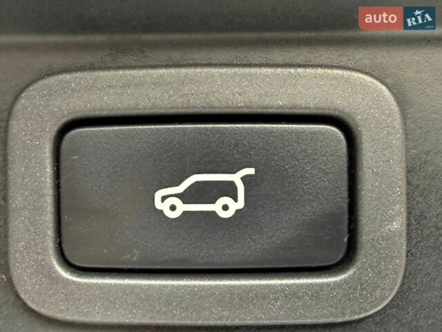 Белый Ленд Ровер Рендж Ровер Спорт, объемом двигателя 3 л и пробегом 261 тыс. км за 26990 $, фото 10 на Automoto.ua