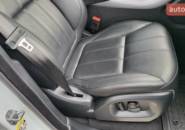 Білий Ленд Ровер Range Rover Sport, об'ємом двигуна 2.99 л та пробігом 215 тис. км за 27000 $, фото 15 на Automoto.ua