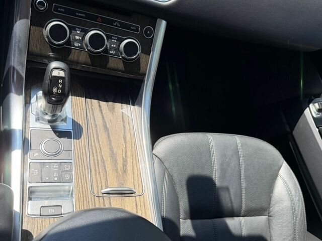Білий Ленд Ровер Range Rover Sport, об'ємом двигуна 2.99 л та пробігом 142 тис. км за 25700 $, фото 43 на Automoto.ua
