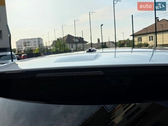 Білий Ленд Ровер Range Rover Sport, об'ємом двигуна 3 л та пробігом 194 тис. км за 23777 $, фото 21 на Automoto.ua