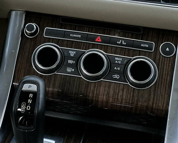 Білий Ленд Ровер Range Rover Sport, об'ємом двигуна 3 л та пробігом 173 тис. км за 24999 $, фото 20 на Automoto.ua