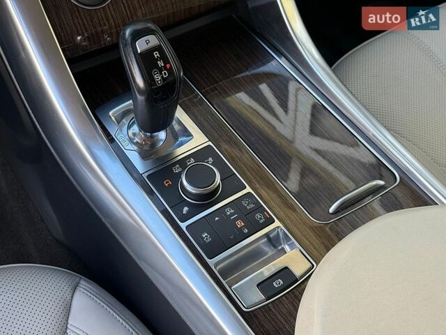 Білий Ленд Ровер Range Rover Sport, об'ємом двигуна 3 л та пробігом 171 тис. км за 24500 $, фото 31 на Automoto.ua