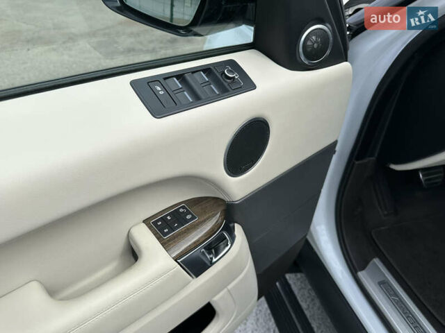 Білий Ленд Ровер Range Rover Sport, об'ємом двигуна 2.99 л та пробігом 164 тис. км за 31999 $, фото 8 на Automoto.ua