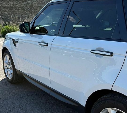 Білий Ленд Ровер Range Rover Sport, об'ємом двигуна 3 л та пробігом 215 тис. км за 22800 $, фото 9 на Automoto.ua