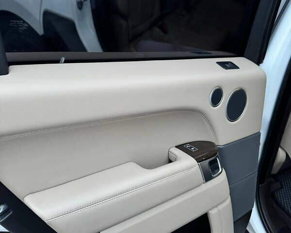 Белый Ленд Ровер Рендж Ровер Спорт, объемом двигателя 2.99 л и пробегом 104 тыс. км за 29500 $, фото 26 на Automoto.ua