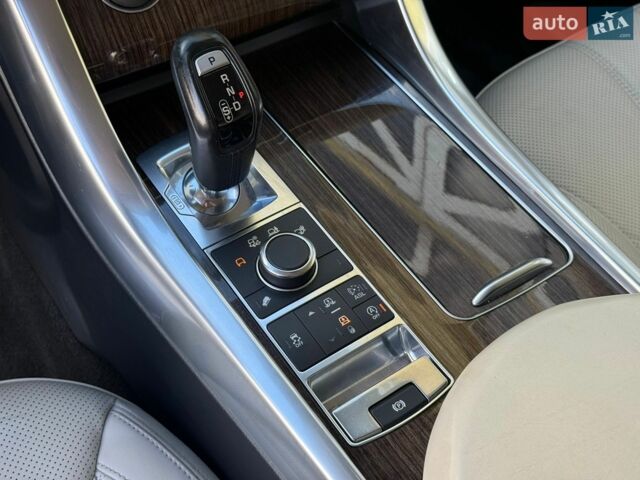 Білий Ленд Ровер Range Rover Sport, об'ємом двигуна 3 л та пробігом 171 тис. км за 22500 $, фото 30 на Automoto.ua