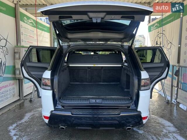 Білий Ленд Ровер Range Rover Sport, об'ємом двигуна 3 л та пробігом 120 тис. км за 30000 $, фото 28 на Automoto.ua