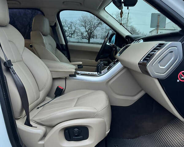 Белый Ленд Ровер Рендж Ровер Спорт, объемом двигателя 2.99 л и пробегом 104 тыс. км за 29500 $, фото 37 на Automoto.ua