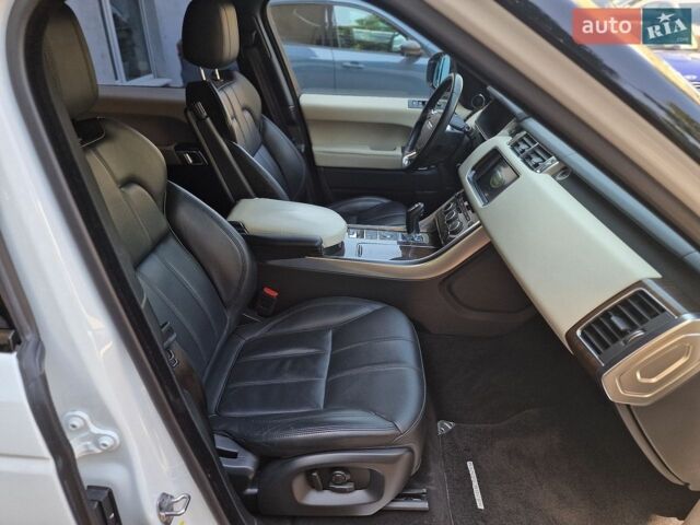 Білий Ленд Ровер Range Rover Sport, об'ємом двигуна 2.99 л та пробігом 99 тис. км за 28490 $, фото 51 на Automoto.ua