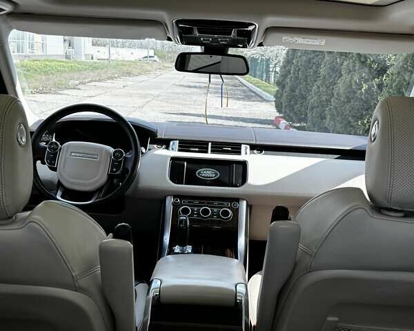 Білий Ленд Ровер Range Rover Sport, об'ємом двигуна 2.99 л та пробігом 136 тис. км за 42500 $, фото 23 на Automoto.ua
