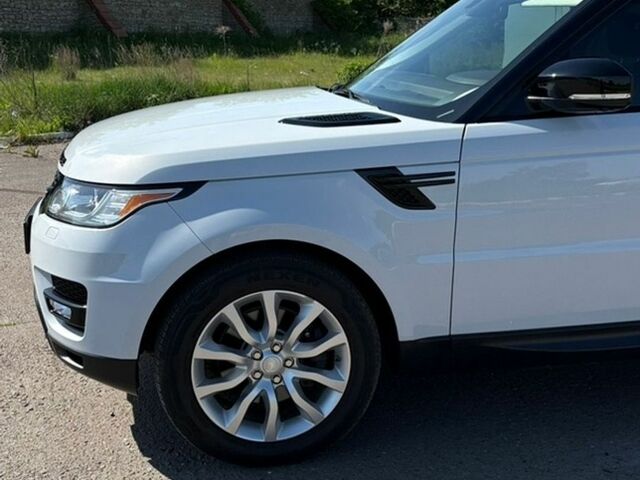 Білий Ленд Ровер Range Rover Sport, об'ємом двигуна 3 л та пробігом 215 тис. км за 22800 $, фото 13 на Automoto.ua