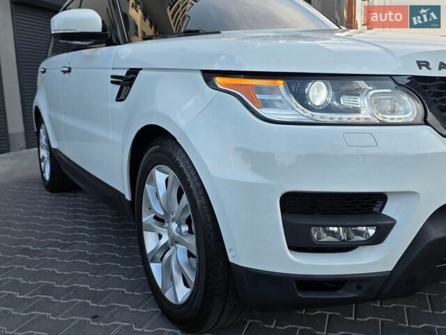 Білий Ленд Ровер Range Rover Sport, об'ємом двигуна 3 л та пробігом 194 тис. км за 23777 $, фото 12 на Automoto.ua