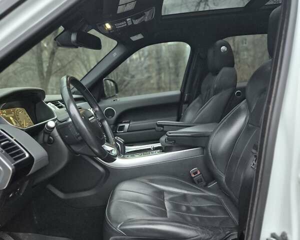 Білий Ленд Ровер Range Rover Sport, об'ємом двигуна 3 л та пробігом 170 тис. км за 27900 $, фото 23 на Automoto.ua