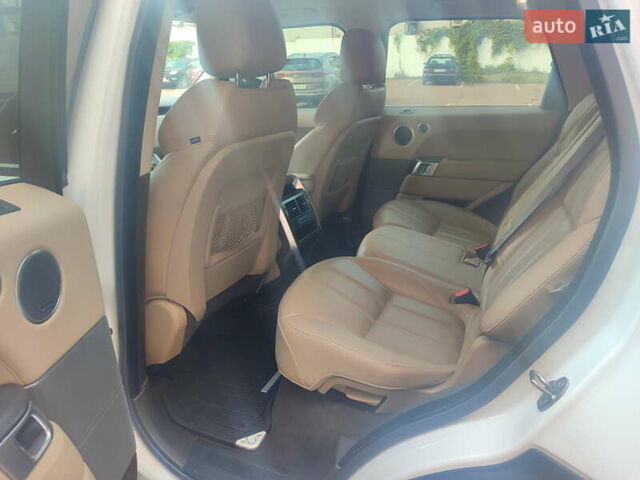 Білий Ленд Ровер Range Rover Sport, об'ємом двигуна 2.99 л та пробігом 219 тис. км за 23000 $, фото 10 на Automoto.ua