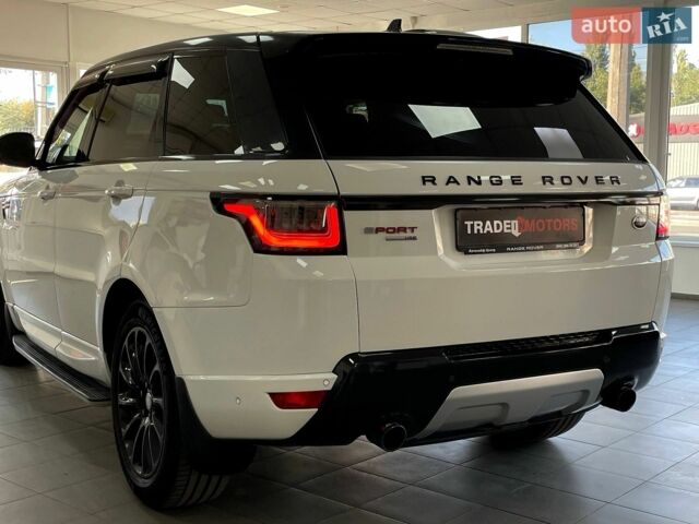 Білий Ленд Ровер Range Rover Sport, об'ємом двигуна 3 л та пробігом 203 тис. км за 22490 $, фото 6 на Automoto.ua