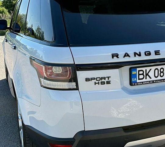 Білий Ленд Ровер Range Rover Sport, об'ємом двигуна 3 л та пробігом 215 тис. км за 22800 $, фото 16 на Automoto.ua