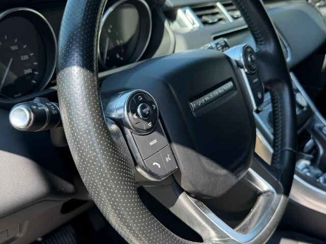 Білий Ленд Ровер Range Rover Sport, об'ємом двигуна 2.99 л та пробігом 142 тис. км за 25700 $, фото 22 на Automoto.ua