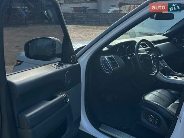 Белый Ленд Ровер Рендж Ровер Спорт, объемом двигателя 3 л и пробегом 195 тыс. км за 20800 $, фото 18 на Automoto.ua