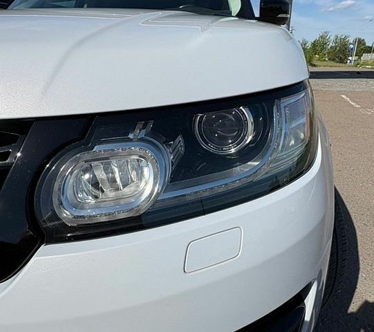 Білий Ленд Ровер Range Rover Sport, об'ємом двигуна 3 л та пробігом 215 тис. км за 22800 $, фото 56 на Automoto.ua