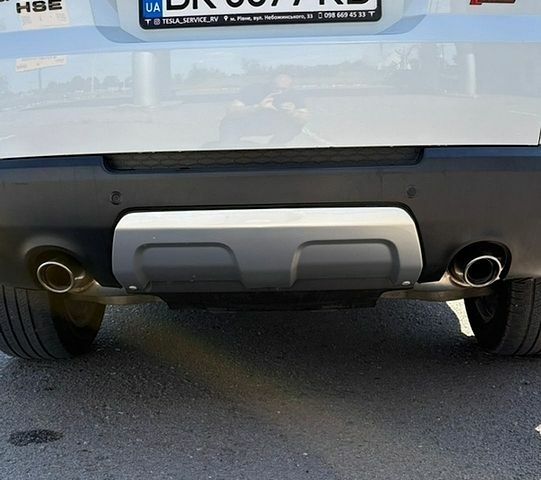 Білий Ленд Ровер Range Rover Sport, об'ємом двигуна 3 л та пробігом 215 тис. км за 22800 $, фото 18 на Automoto.ua