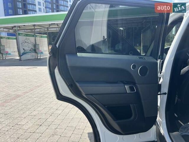 Белый Ленд Ровер Рендж Ровер Спорт, объемом двигателя 3 л и пробегом 116 тыс. км за 30000 $, фото 41 на Automoto.ua