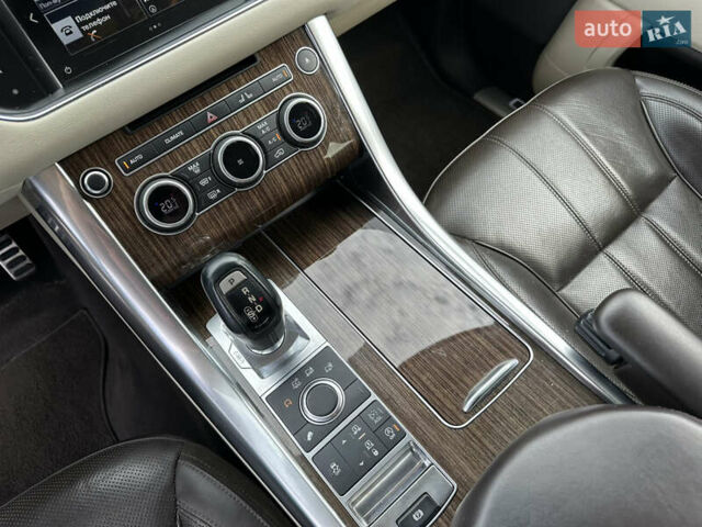 Білий Ленд Ровер Range Rover Sport, об'ємом двигуна 2.99 л та пробігом 164 тис. км за 31999 $, фото 12 на Automoto.ua