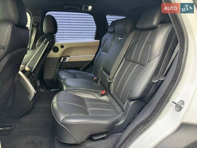 Білий Ленд Ровер Range Rover Sport, об'ємом двигуна 2.99 л та пробігом 167 тис. км за 23990 $, фото 11 на Automoto.ua