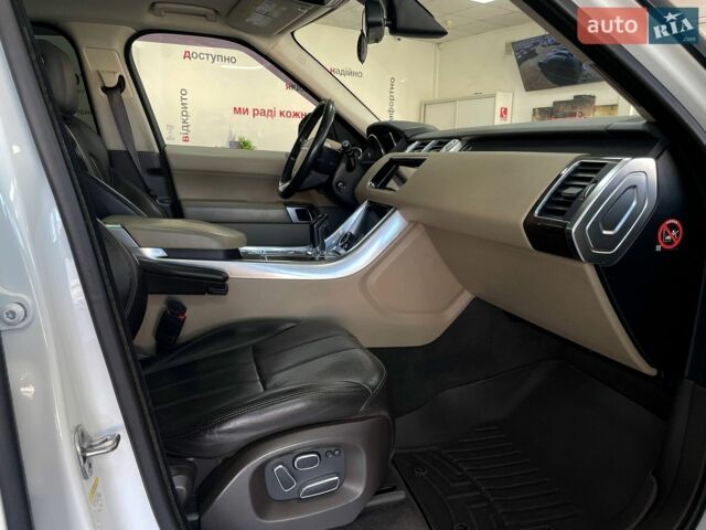 Білий Ленд Ровер Range Rover Sport, об'ємом двигуна 3 л та пробігом 203 тис. км за 22490 $, фото 33 на Automoto.ua